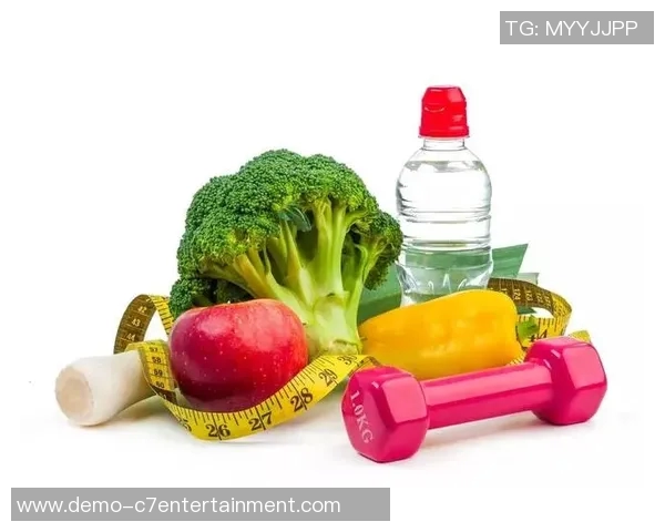 足球运动员如何选择饮料以提升运动表现与恢复效果的科学分析与建议